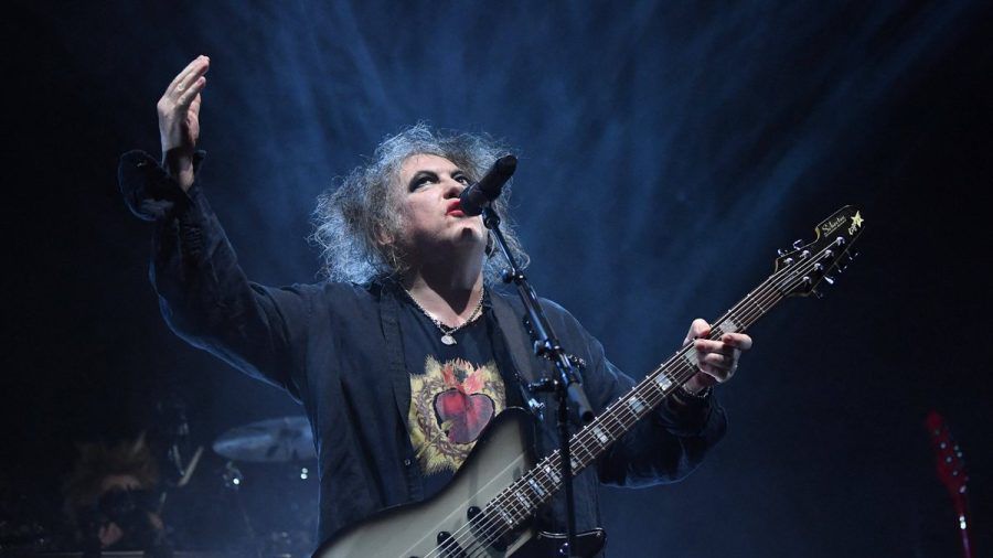 Der Gothfather: Robert Smith 2022 auf der Bühne. (mia/spot)