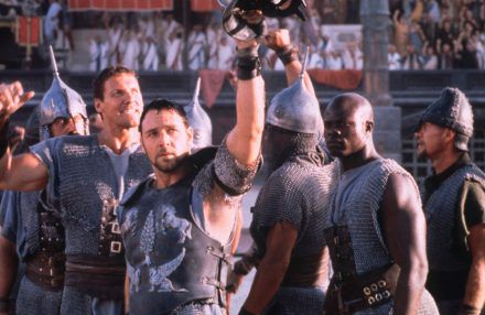 Gladiator - Russell Crowe  2000 Universal - Avalon BangShowbiz