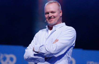 Stefan Raab feierte sein Comeback und präsentiert seit 18. September 2024 die neue Show "Du gewinnst hier nicht die Million bei Stefan Raab" auf RTL+. (ae/spot)