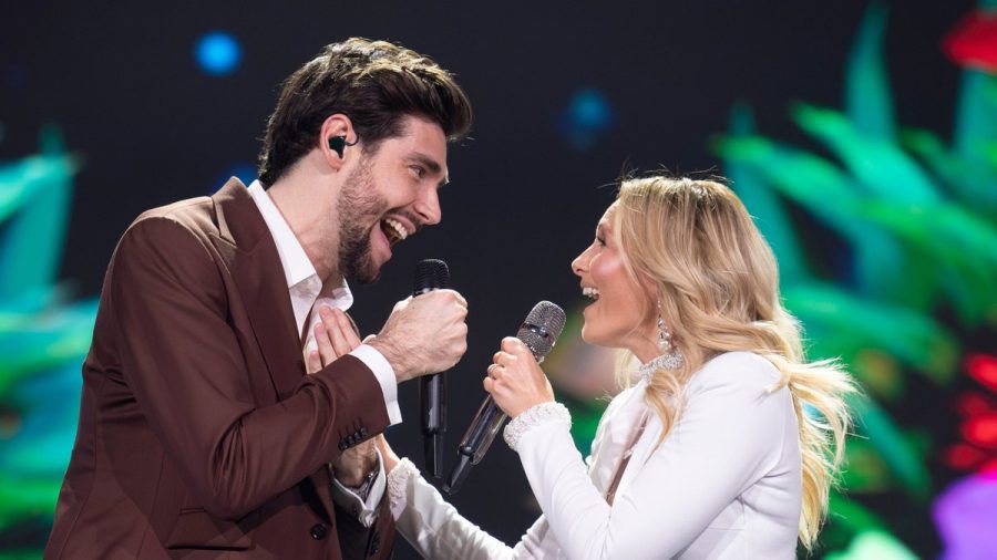 "Die Helene Fischer-Show": Alvaro Soler und Helene Fischer. (cg/spot)