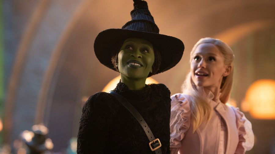 Cynthia Erivo (l.) und Ariana Grande in "Wicked". (smi/spot)