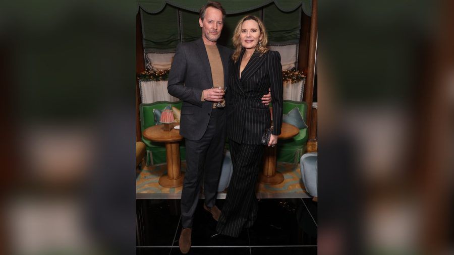 Kim Cattrall und ihr Partner Russell Thomas besuchten am Sonntag eine Veranstaltung in London. (paf/spot)