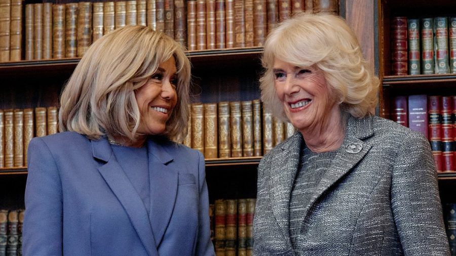 Königin Camilla und Brigitte Macron bei ihrem Treffen in London. (hub/spot)