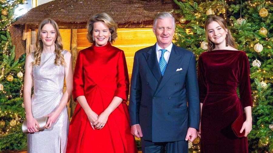 Prinzessin Eléonore, Königin Mathilde, König Philippe und Prinzessin Elisabeth beim alljährlichen Weihnachtskonzert. (dam/spot)