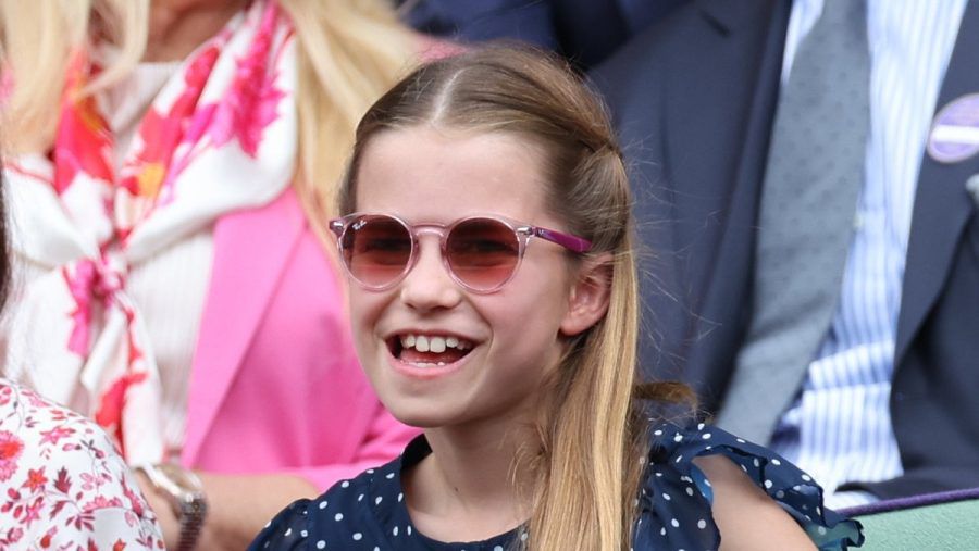 Prinzessin Charlotte erweist sich als waschechter Spaßvogel. (dam/spot)