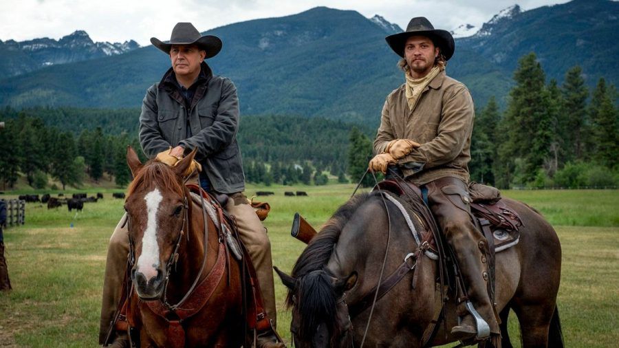 Kevin Costner und Luke Grimes in "Yellowstone". (mia/spot)