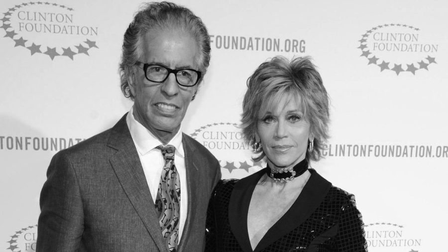 Richard Perry mit seiner Partnerin Jane Fonda im Jahr 2011 in Los Angeles. (lau/spot)