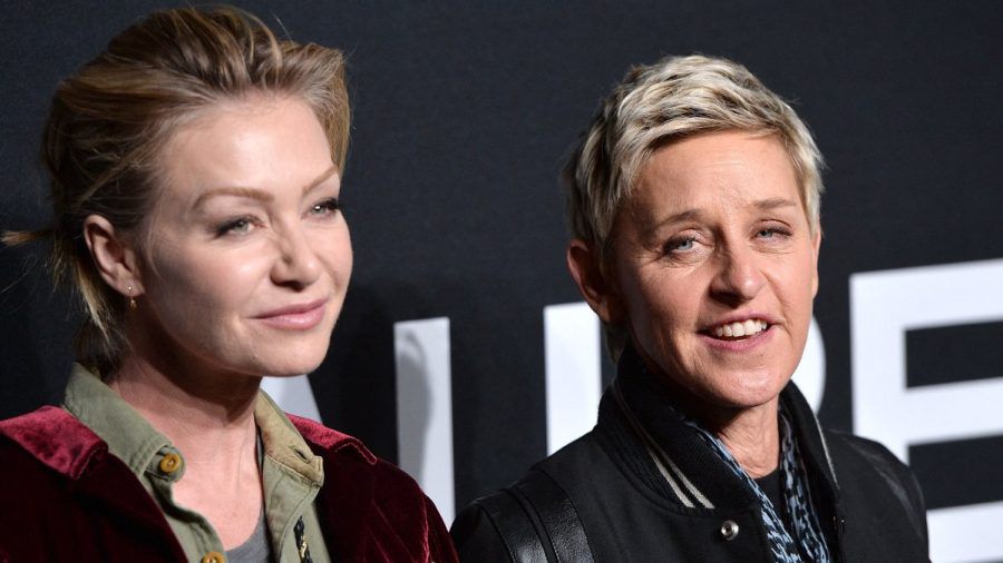 Ellen DeGeneres (re.) gibt bei Instagram ein Update zum Leben mit ihrer Ehefrau Portia de Rossi. (jom/spot)