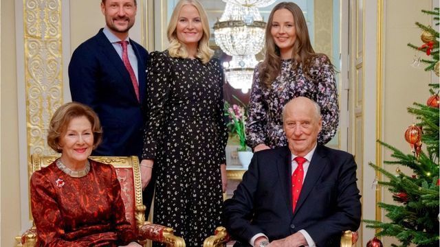 weihnachtsgr-e-der-norwegische-royals-wo-ist-prinz-sverre-magnus