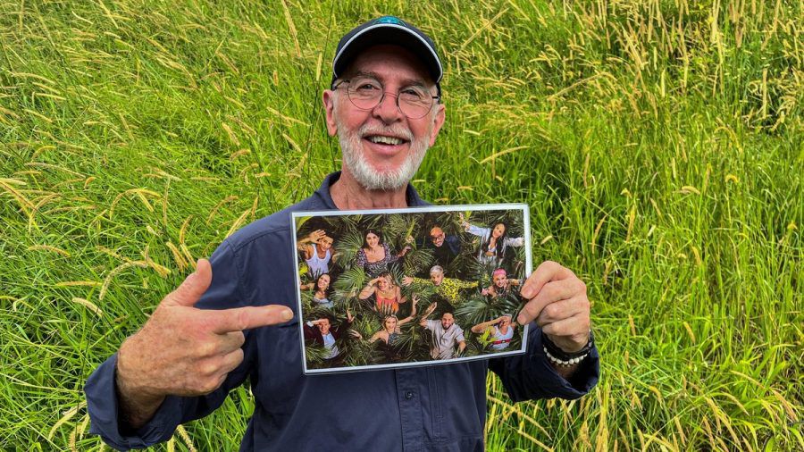 Dr. Bob ist für viele Fans kaum wegzudenken aus dem Dschungelcamp. (wue/spot)