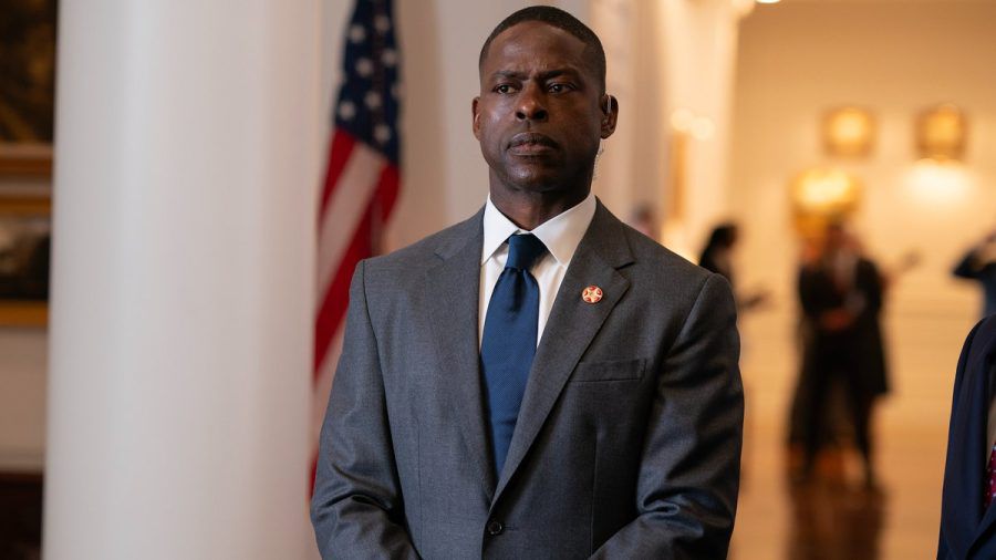 Für seine Rolle in "Paradise" ließ sich Sterling K. Brown von echten Secret-Service-Agenten inspirieren. (lau/spot)