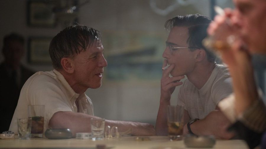 William Lee (Daniel Craig, links) und Eugene Allerton (Drew Starkey) lernen sich im Mexiko der 1950er Jahre kennen. (ncz/spot)