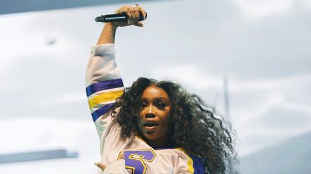 SZA wird beim diesjährigen Superbowl als Gast von Kendrick Lamar auftreten. (paf/spot)