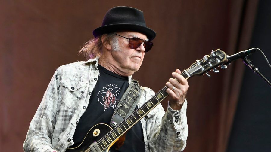 Neil Young war 2009 einer der Headliner des Glastonbury Festivals. (paf/spot)