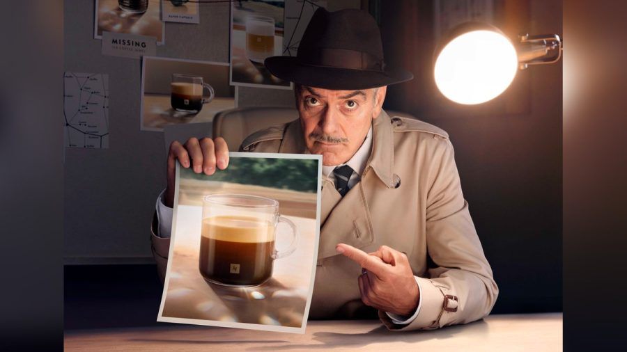 George Clooney ist für Nespresso einem Raub in einem Zug auf der Spur. (eyn/spot)