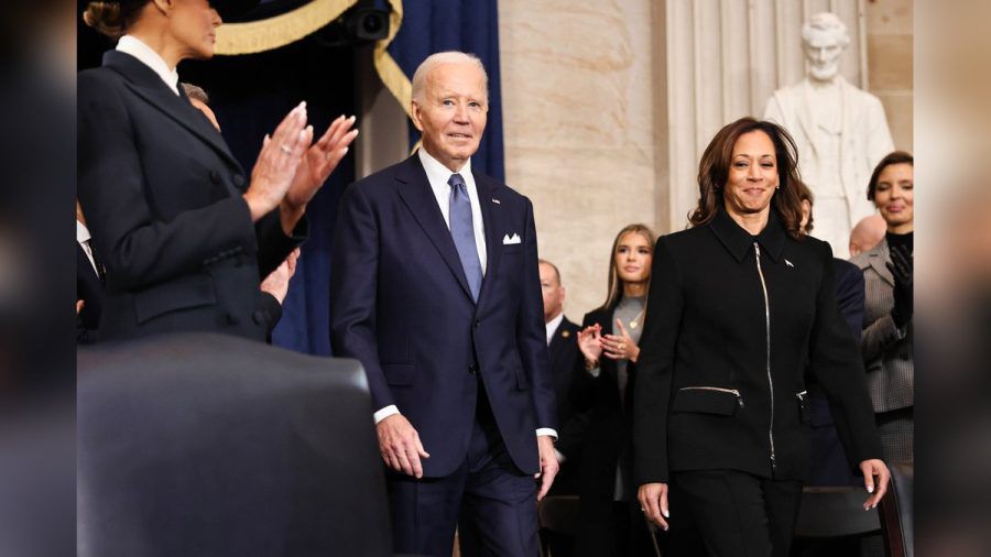 Joe Biden ist nun ein Kollege von Brad Pitt. (dr/spot)