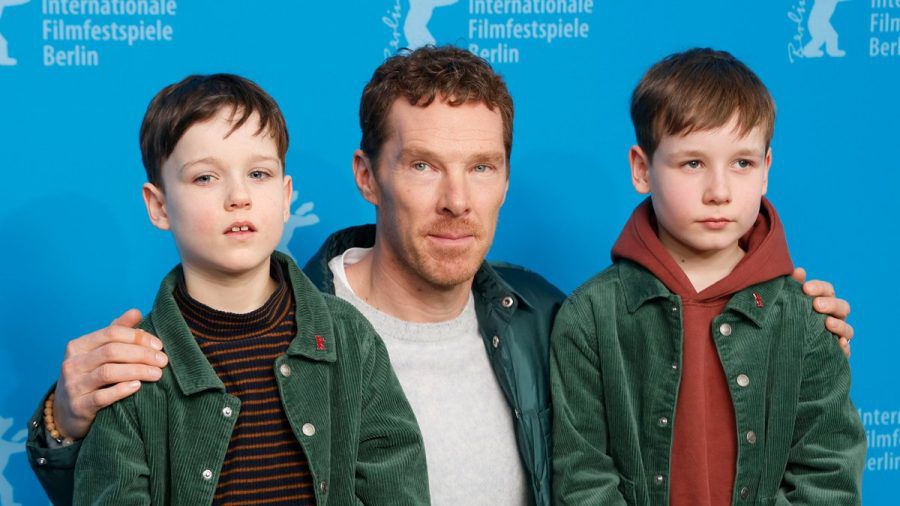 Benedict Cumberbatch und seine Co-Stars aus "The Thing with Feathers". (stk/spot)