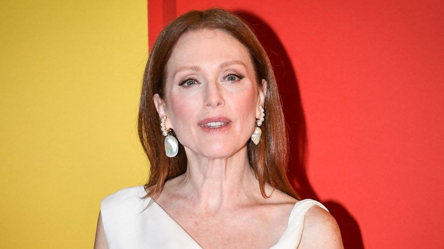 Julianne Moore zeigt sich nach der Entfernung ihres Bilderbuchs auf Schulbibliotheken schockiert. (jom/spot)