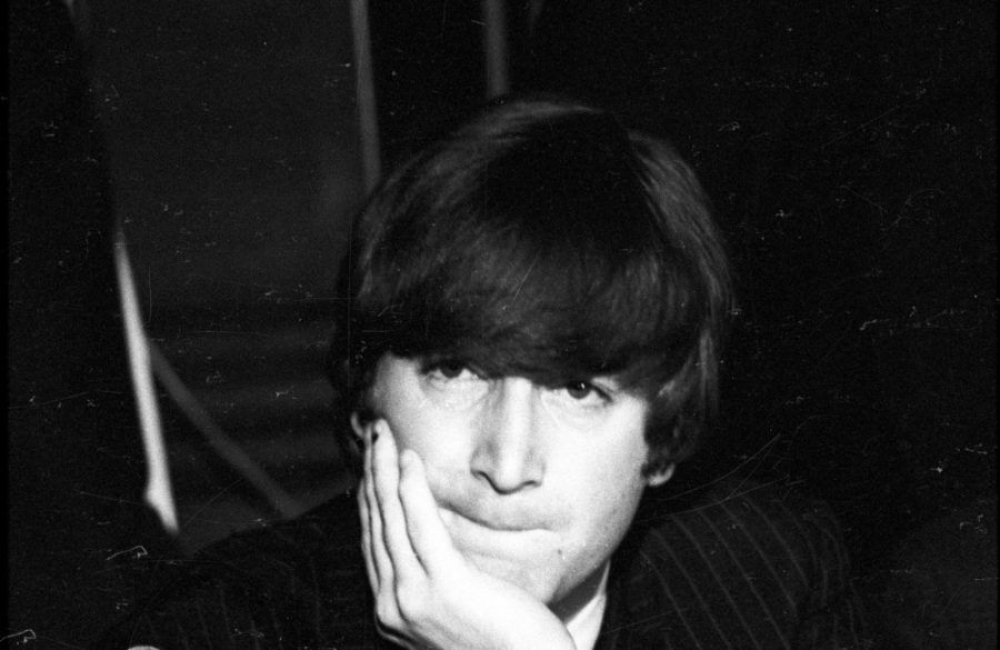 John Lennon - Aug 1964 - Cinnamon Cinder youth nightclub - LA - Getty BangShowbiz