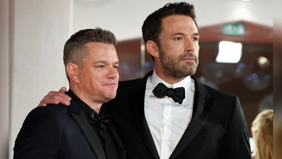 Ben Affleck (r.) springt für Matt Damon (l.) ein. (dam/spot)