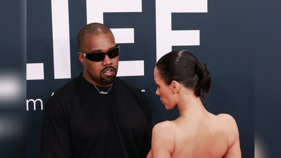 Kanye West und Bianca Censori auf dem roten Teppich der Grammy-Verleihung. (hub/spot)