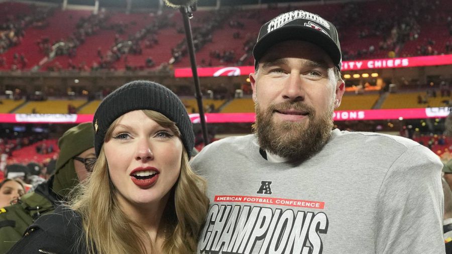 Taylor Swift wird Travis Kelce auch in diesem Jahr beim Super Bowl unterstützen. (ili/spot)